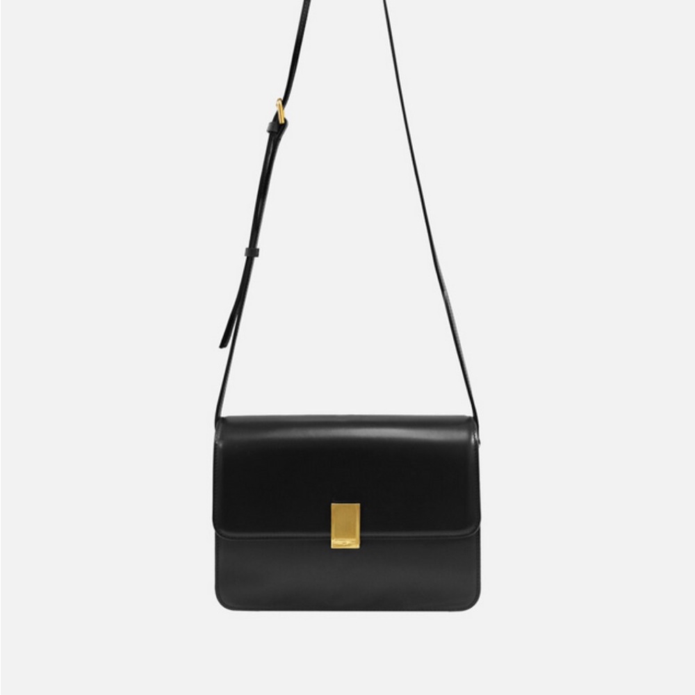Elegant Black Leather Shoulder Bag